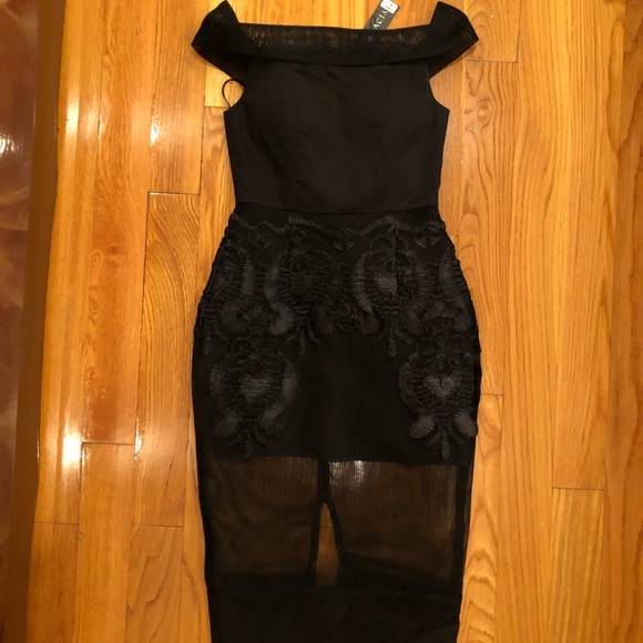 Gracia
Off-the-Shoulder Mesh Dress - Picture 3 of 3